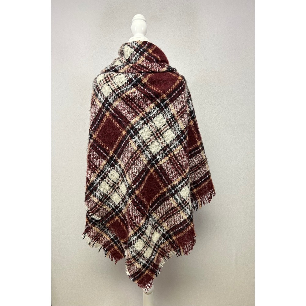 Boho Altare Womens OS Burgundy Plaid Toggle Closure Fringe Hem Poncho Wrap - Picture 6 of 6